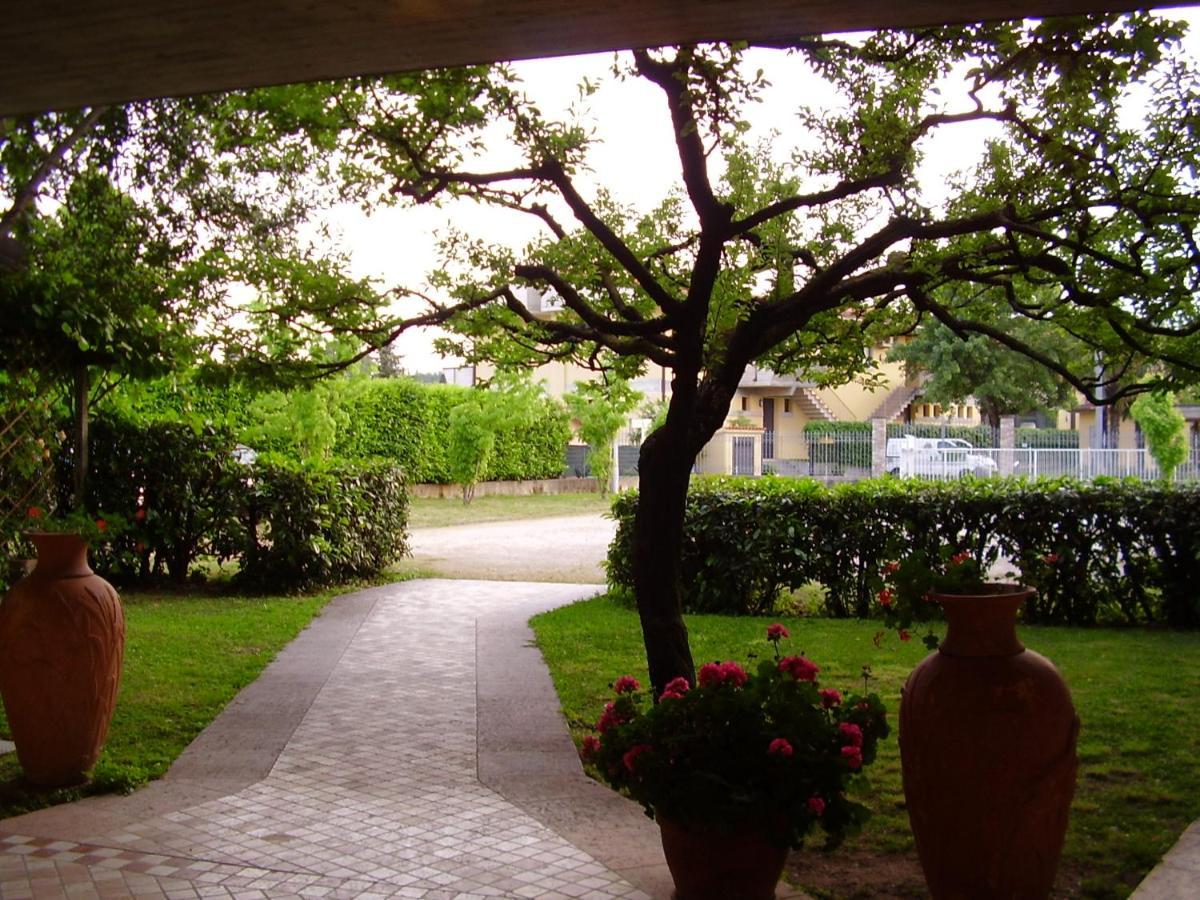 Hotel La Romantica Manerba del Garda Exterior photo